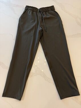 lululemon athletica Men's Olive Green Jogger Pants